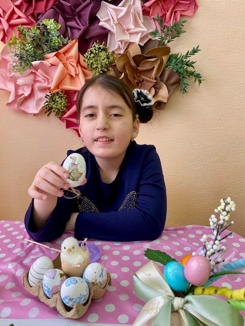 Праздник в каждом яйце: дети из Большой Мартыновки готовятся к Пасхе