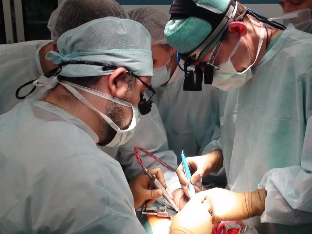 Сердца, спасенные в Ростове-на-Дону: 14-летняя пациентка получила второй шанс на жизнь благодаря уникальной операции