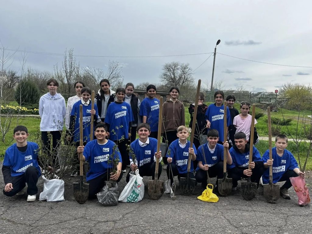 Экологическая акция «Древо жизни» объединила поколения ради будущего