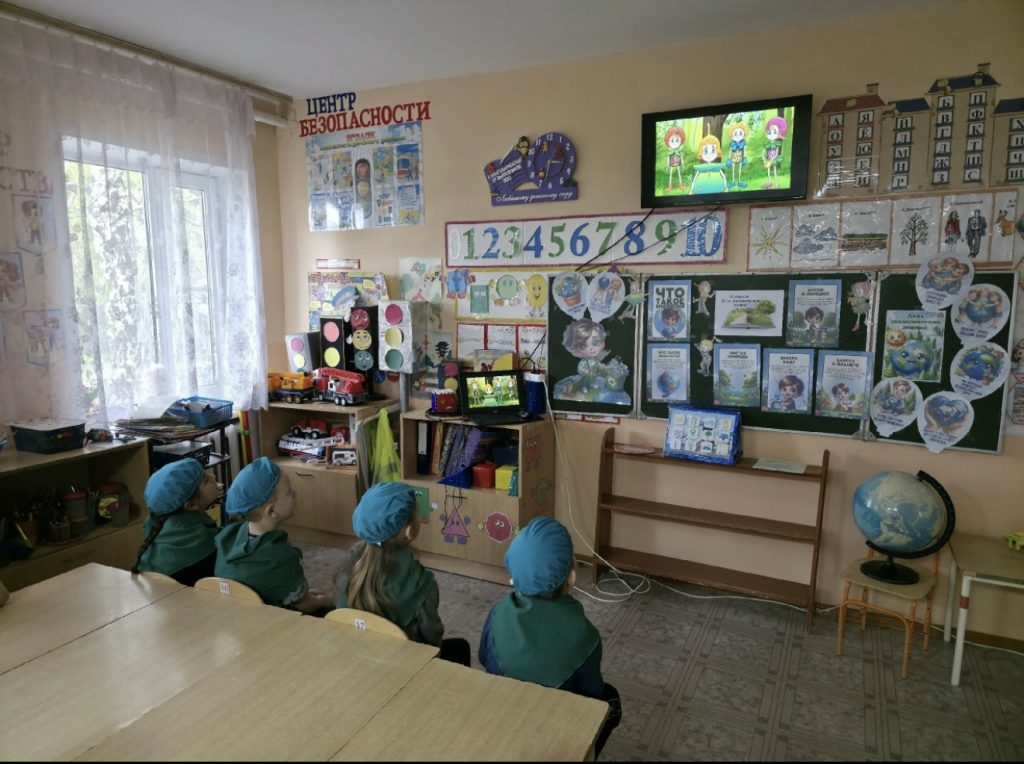 От сказки к реальности: как Эколята научили малышей из «Колокольчика» защищать природу