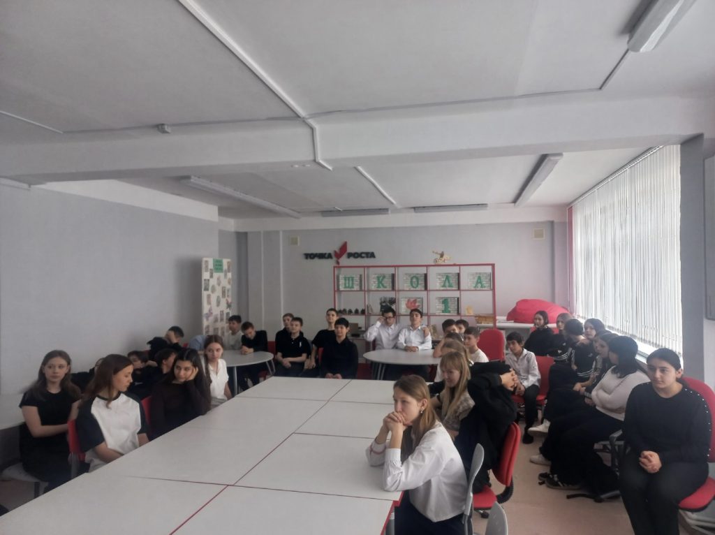 «Пусть служит вечным уроком»: как учащиеся сл. Большая Мартыновка вспоминали жертв геноцида