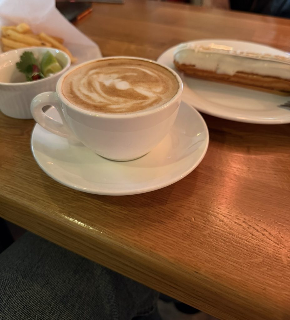 Золотая жидкость: Как кофе изменил мир и заботится о вашем здоровье