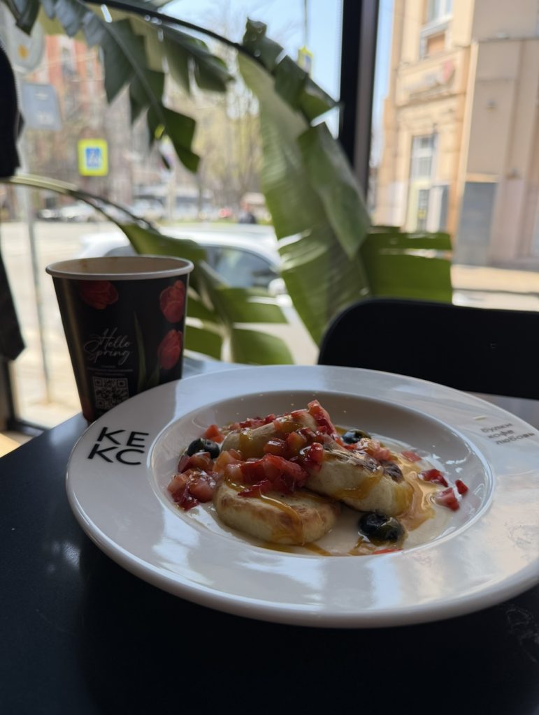 Запеканка и сырники из рикотты: два способа удивить гостей за завтраком