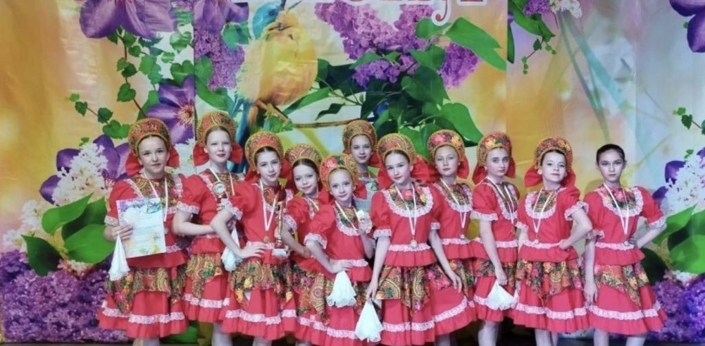 «Карамель» из Мартыновского района взяла «Победную весну»: народный танец покорил международное жюри