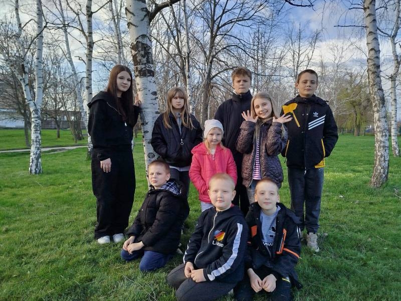 Волшебство березовой рощи: как воспитанники социально-реабилитационного центра сл.Большая Мартыновка зарядились счастьем на целый день