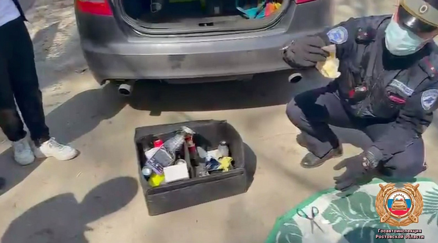 В Ростовской области сотрудники автодорожной полиции успешно пресекли попытку сбыта крупной партии запрещенных веществ
